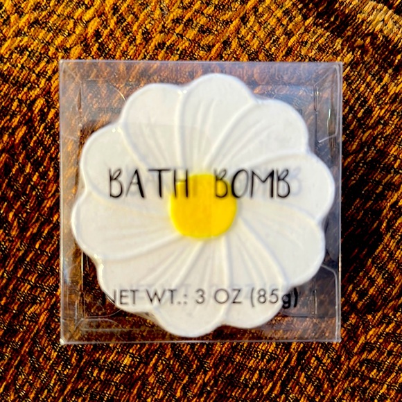 B PURE Other - Health and Beauty Floral bath bombs